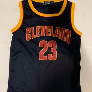 CLEVELAND CAVS JERSEY